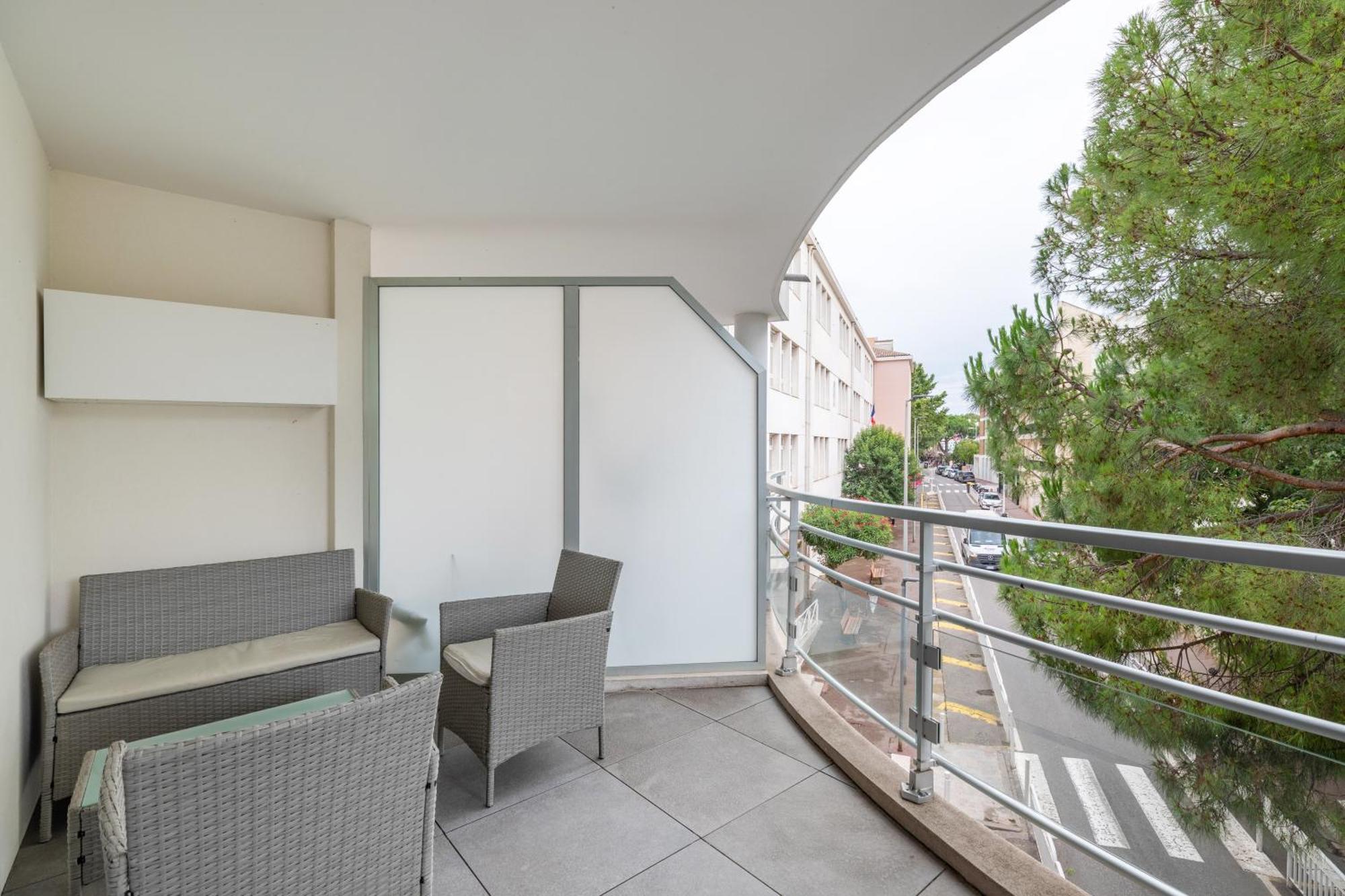 Le Printemps, Centre Juan Les Pins , 100M Des Plages, 70M De La Gare De Juan Les Pins Antibes Zewnętrze zdjęcie